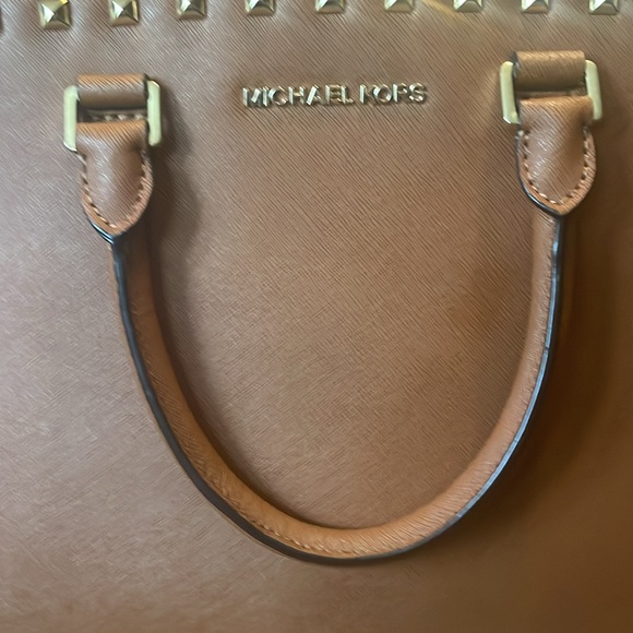 Michael Kors vintage studded Selma satchel like NWOT - Picture 2 of 15